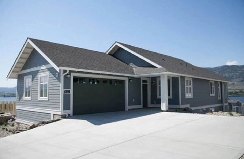 Osoyoos House | Lake View Cottage #212