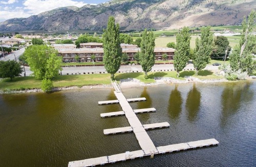 Okanagan-Similkameen House | LAKEFRONT- 3 bdrm Townhome #108 Amazing Osoyoos Chris - casadeloro108@gmail.com