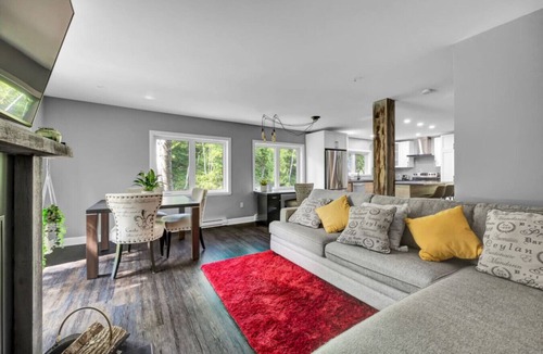 Duhamel Ski Chalet | Lakefront Cottage | Peaceful Escape