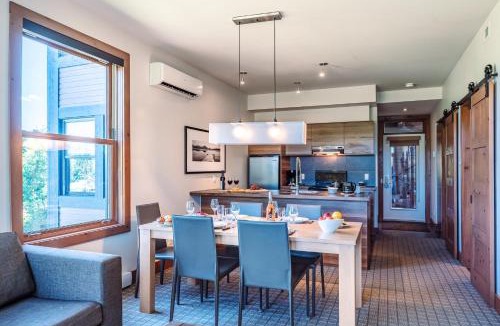 Lac Superieur Village House | Lakefront, Mountain View - 2 Bedrooms Resort Suite