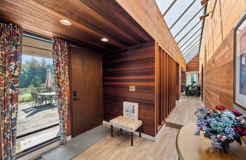 Langley Apartment | Langley Mid-Century Meets Modern Retreat