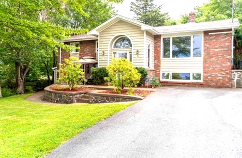 Halifax House | Large 5BR Home + Bunk Room | Ocean & Garden Views | Free Parking | 12m DT