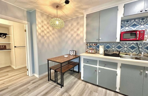 Bridgewater Apartment | Large Backyard Oasis near River and Trails