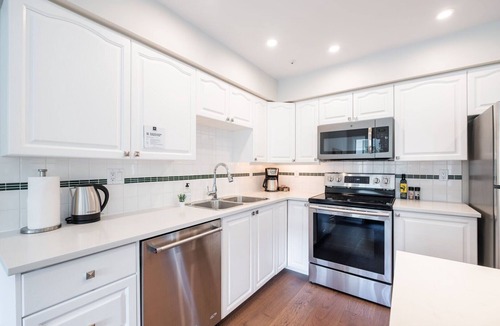 Whistler Condo | Large deck | Private Hot Tub | BBQ | Pet friendly