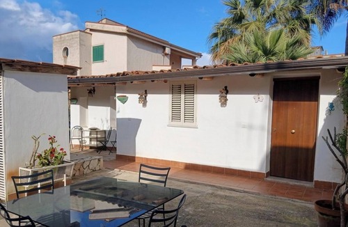 Mondello Apartment | Laura's Little Houses: Mondello 1