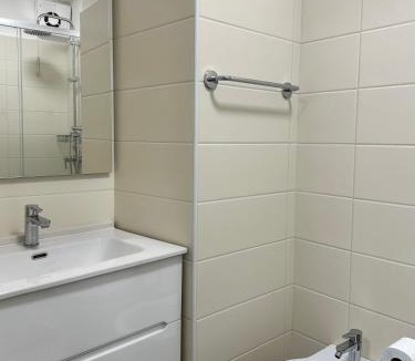 Bronte House | Lazzaro