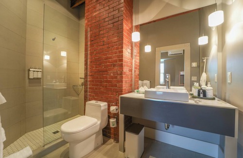 Sutton Hotel | Le Pleasant Hôtel