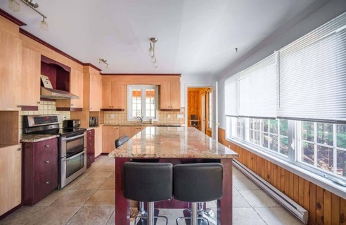 St-Adolphe-d'Howard Cottage | Le Rocher Cozy Chalet with Spa