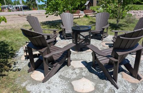 Larouche Ski Chalet | Les Chalets Baie Cascouia