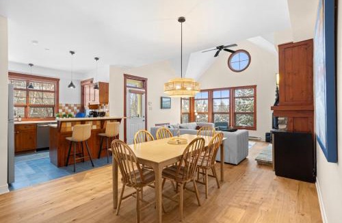 Tremblant-Les-Eaux House | Les Eaux 3BR, Sauna, Fireplace and Jacuzzi Access