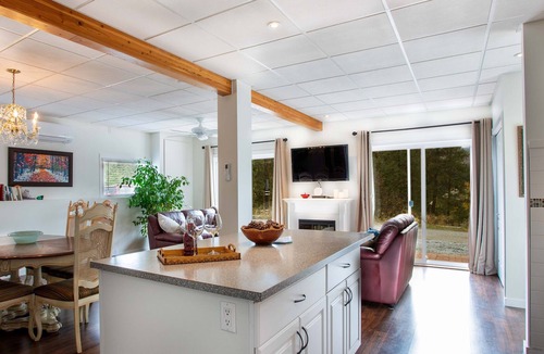 Southeast Kelowna Other | Licensed Pet Friendly Suite on Haskap Farm
