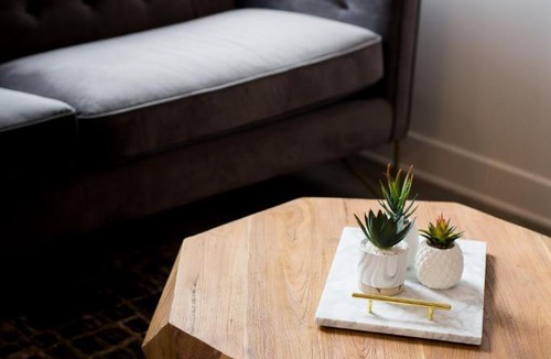 Mile End Apartment | Light Filled 2 Bdr Unit in Mile End by Den Stays