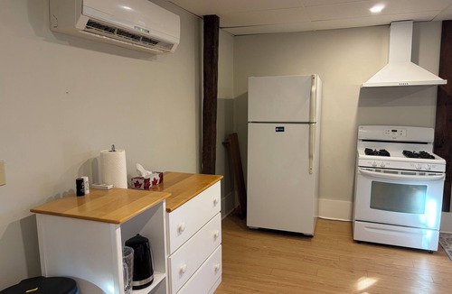 Charlottetown House | Located in West Royalty Charlottetown, close to shopping & restaurants.