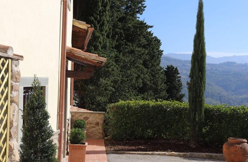 Dicomano Apartment | Locazione Turistica Colonica Apartament 2