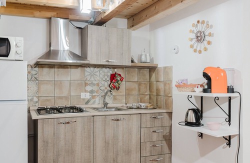 Calatafimi Apartment | Loft 'La Casa di Anita Segesta' with Wi-Fi and Air Conditioning