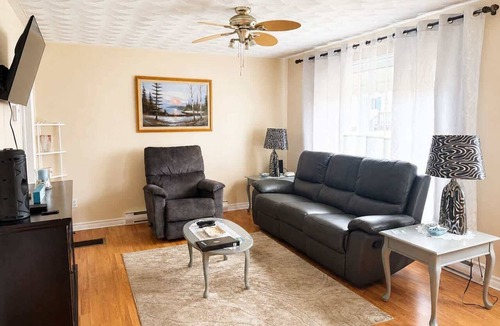 Crow Head House | Long Beach Lookout Vacation Rental