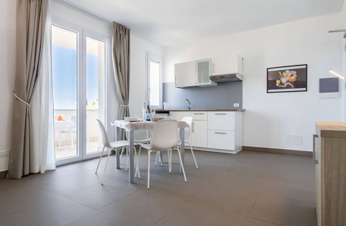 Marsala Apartment | Lovely apartment for 4 guests with A/C, WIFI, pool, TV and balcony
