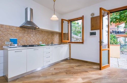 San Baronto Apartment | Lovely apartment for 4 people with WIFI, pool, balcony, pets allowed and panoramic view