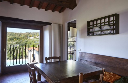 Capolona Apartment | Lovely apartment with WIFI, pool, TV, pets allowed and panoramic view, close to Arezzo