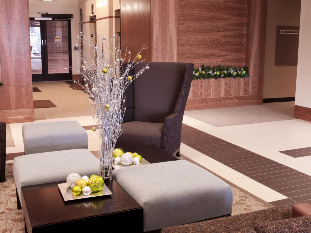 Lower Lonsdale House | Lower Lonsdale 2 Bedroom Condo