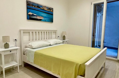 Palermo Apartment | Lumsa Apartment with Kitchen and Washing Machine