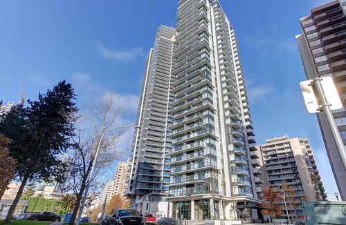 Metrotown Apartment | Luxe 2BR Apt with Balcony: Minutes from Sky Train