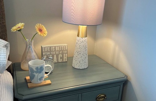 Campbell River Bed & Breakfast | Luxe King Studio~Suite Sand Sea Fine Dining Breakfast