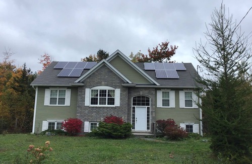 Fall River House | Luxurious 2 bedrooms with Bathroom