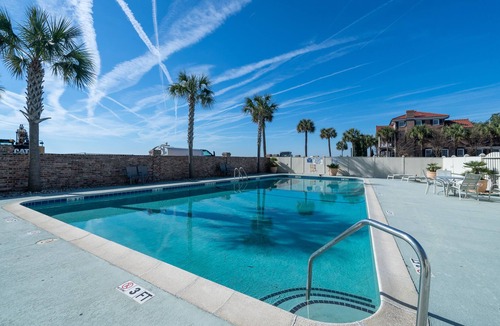 South of Broad Condo | Luxurious Condo with Stunning Views of Charleston
