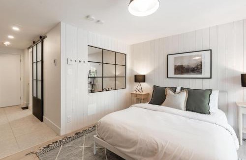 Mont-Tremblant Village Apartment | Luxurious & Modern Tremblant Loft Pool&Spa Access