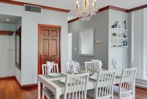 Coal Harbour Apartment | Luxury 2BR Designer Apartment In The Heart Of Downtown!