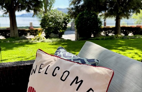 Osoyoos House | Luxury 3 bed 3 Bath Lake Front Townhouse in Canada’s Warmest City!