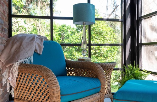 Charlottesville House | Luxury 3-bedroom House at UVA - Outdoor Fireplace