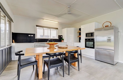 Kurrimine Beach House | Luxury Absolute Beachfront and Pet friendly!