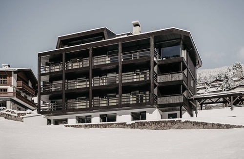 Ortisei Apartment | Luxury Apartment "Niuasi" with Mountain View