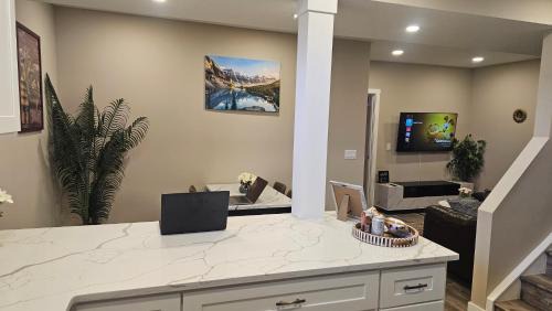 Northwest Calgary Apartment | Luxury Basement Suite with 2 Bedrooms, 2 Queen Beds, Free Wi-Fi, and Free Parking