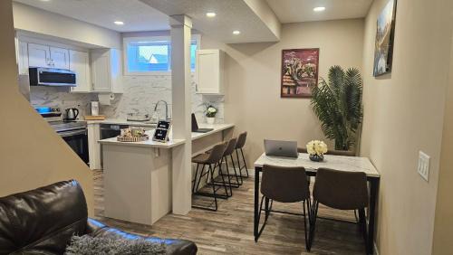 Northwest Calgary Apartment | Luxury Basement Suite with 2 Bedrooms, 2 Queen Beds, Free Wi-Fi, and Free Parking