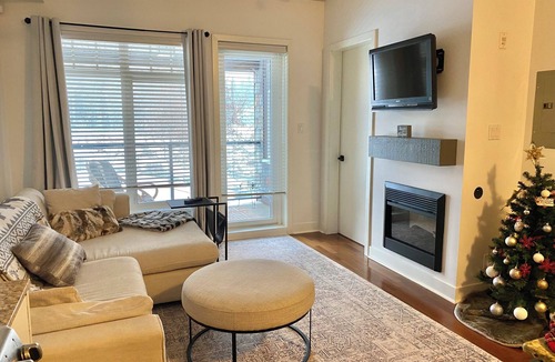 Bear Mountain Resort Condo | Luxury Condo on Bear Mountain—travel nurses! pets!