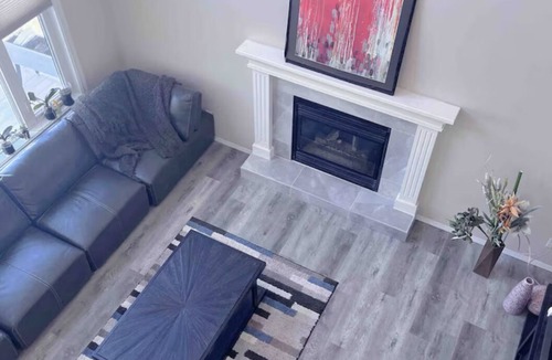 Arbour Lake Villa | Luxury cozy bedroom private bath,in large house Calgary-UC,LRT, SAIT