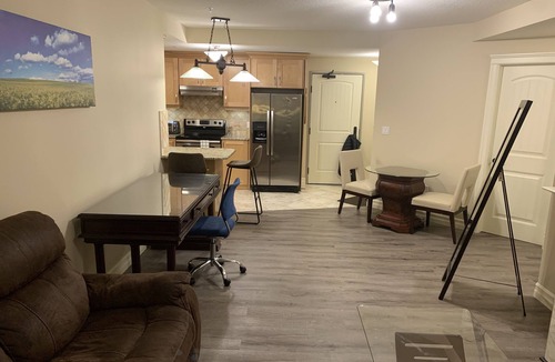 North Central Edmonton Condo | Luxury Downtown full condo - Free Indoor Parking