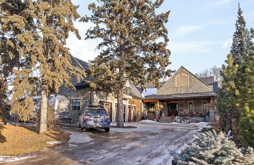 Northwest Calgary Apartment | Luxury private 1 BR loft, next to the river and pathways, amazing quiet location
