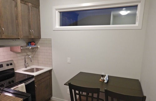 Southeast Calgary House | Luxury Single Suite with a closet, ensuite bathroom&laundry&dining space&kitchen