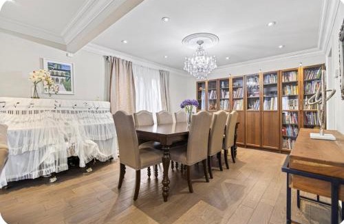 Richmond Hill House | Luxury Spacious House Near Yonge St Mall Hwy7