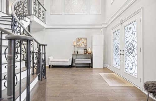 Richmond Hill House | Luxury Spacious House Near Yonge St Mall Hwy7