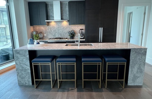 White Rock Condo | Luxury White Rock Ocean view Condo-2Bd/2Ba/2decks/pool/gym/steam room/sauna/spa
