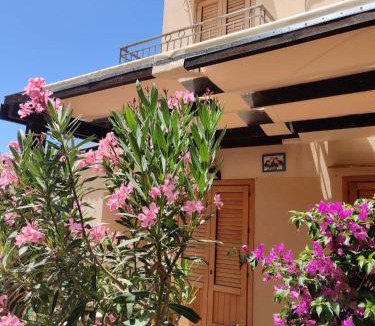 Macari House | Makari mare