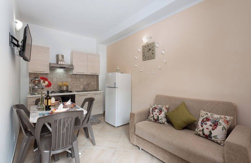 Macari Apartment | Makari our angel- apartments and room rentals Mount irako