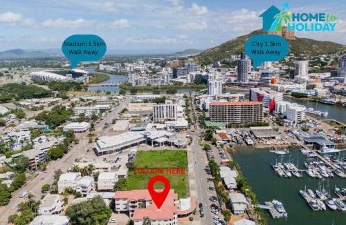 South Townsville Apartment | Marina View Apartment - Steps away from CBD, Ferry & Stadium