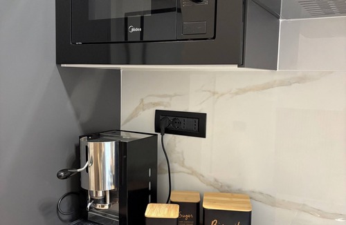Quartiere XI Portuense House | Masonber Style & Comfort in the Center of Rome: