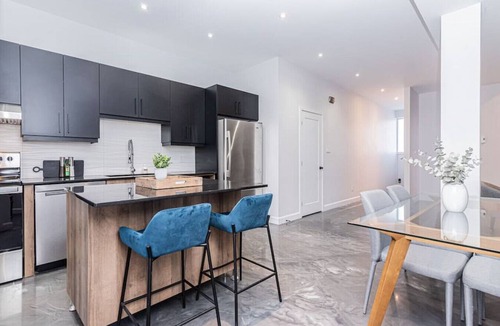 Plateau Mont Royal Apartment | Massive 3 bedroom apartment in the heart of Le Plateau by Denstays